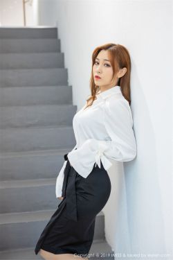 美女光着全身被靠视频
